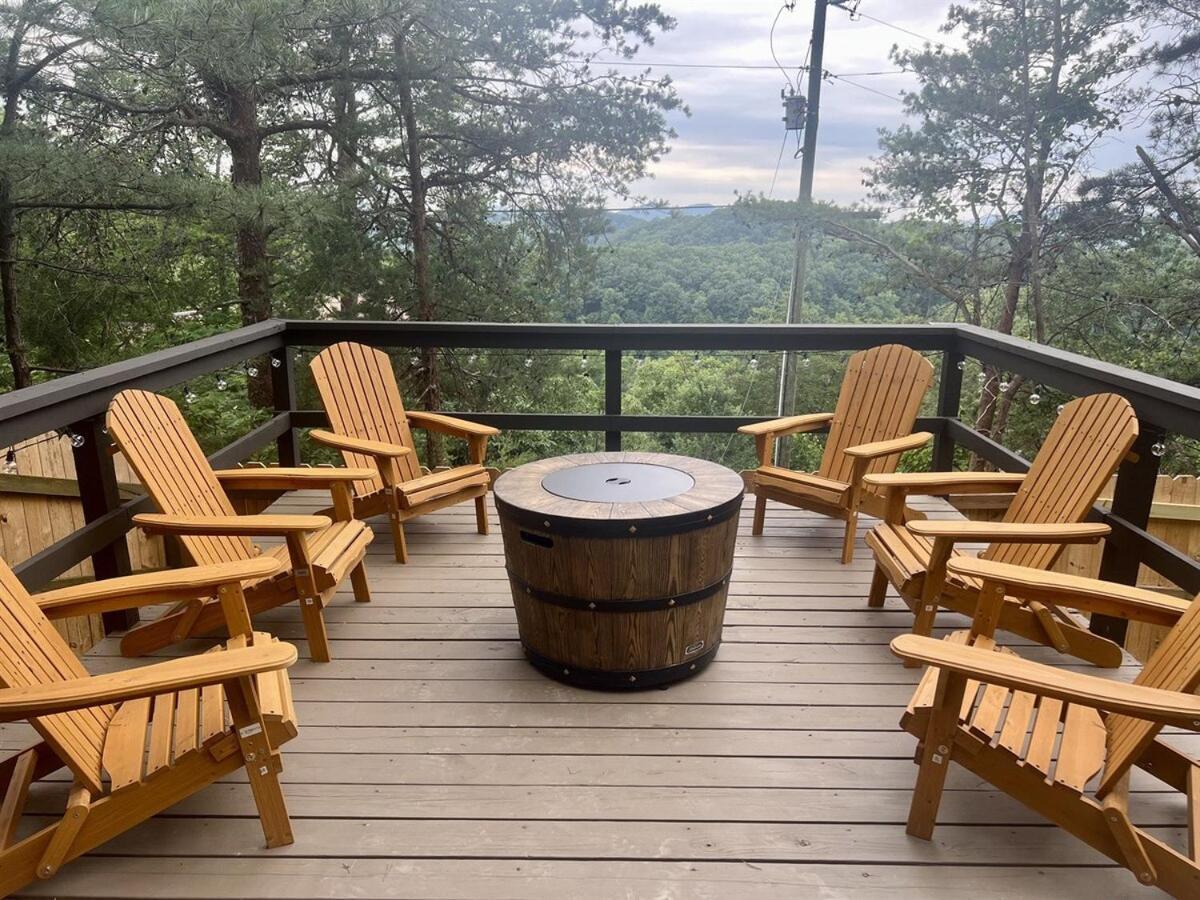 Villa Whiskey Ridge 3 Bdrm Cabin-Firepit, Fenced Yard, Hot Tub Pigeon Forge Exterior foto